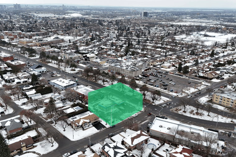 Land for sale in Laval
